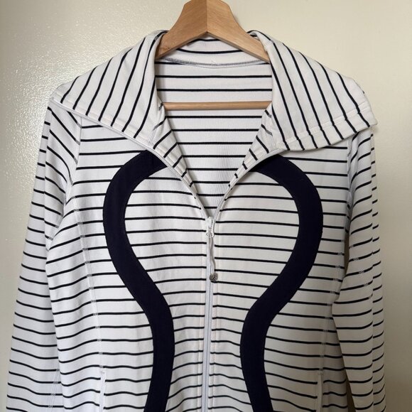 Lululemon In Stride Jacket In Quiet Stripe White US 8 - Picture 3 of 9